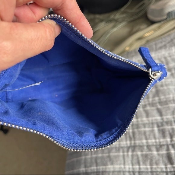 Kiehls Makeup Bag - Picture 3 of 3